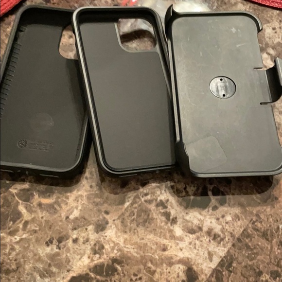 Black iPhone 11 Pro protective phone case - Picture 2 of 4